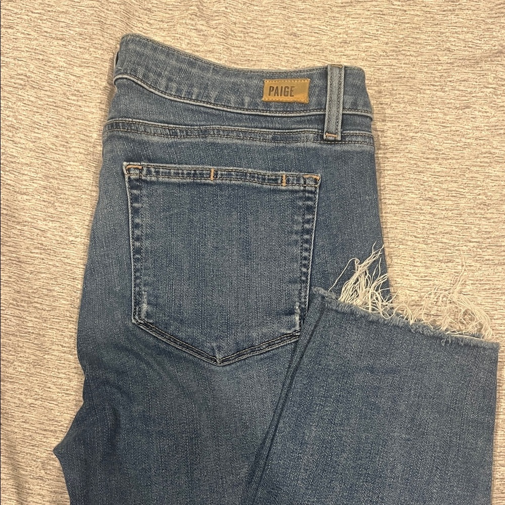 PAIGE Ankle Cropped Blue Jeans